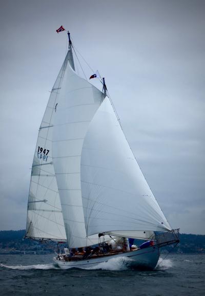 Reaching! What schooners love to do